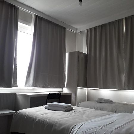 Hotel Auberge Van Strombeek Jette Bagian luar foto