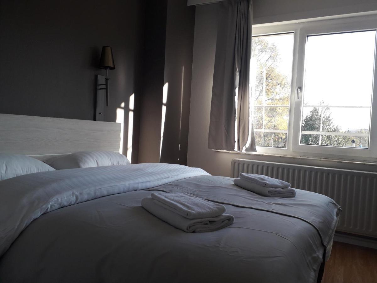 Hotel Auberge Van Strombeek Jette Bagian luar foto