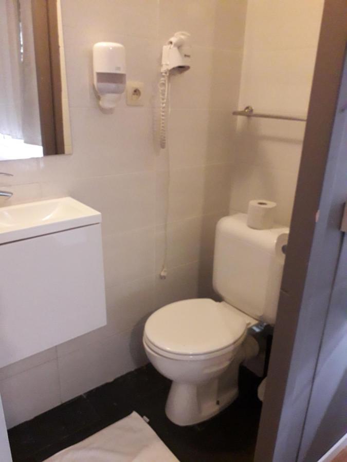 Hotel Auberge Van Strombeek Jette Bagian luar foto